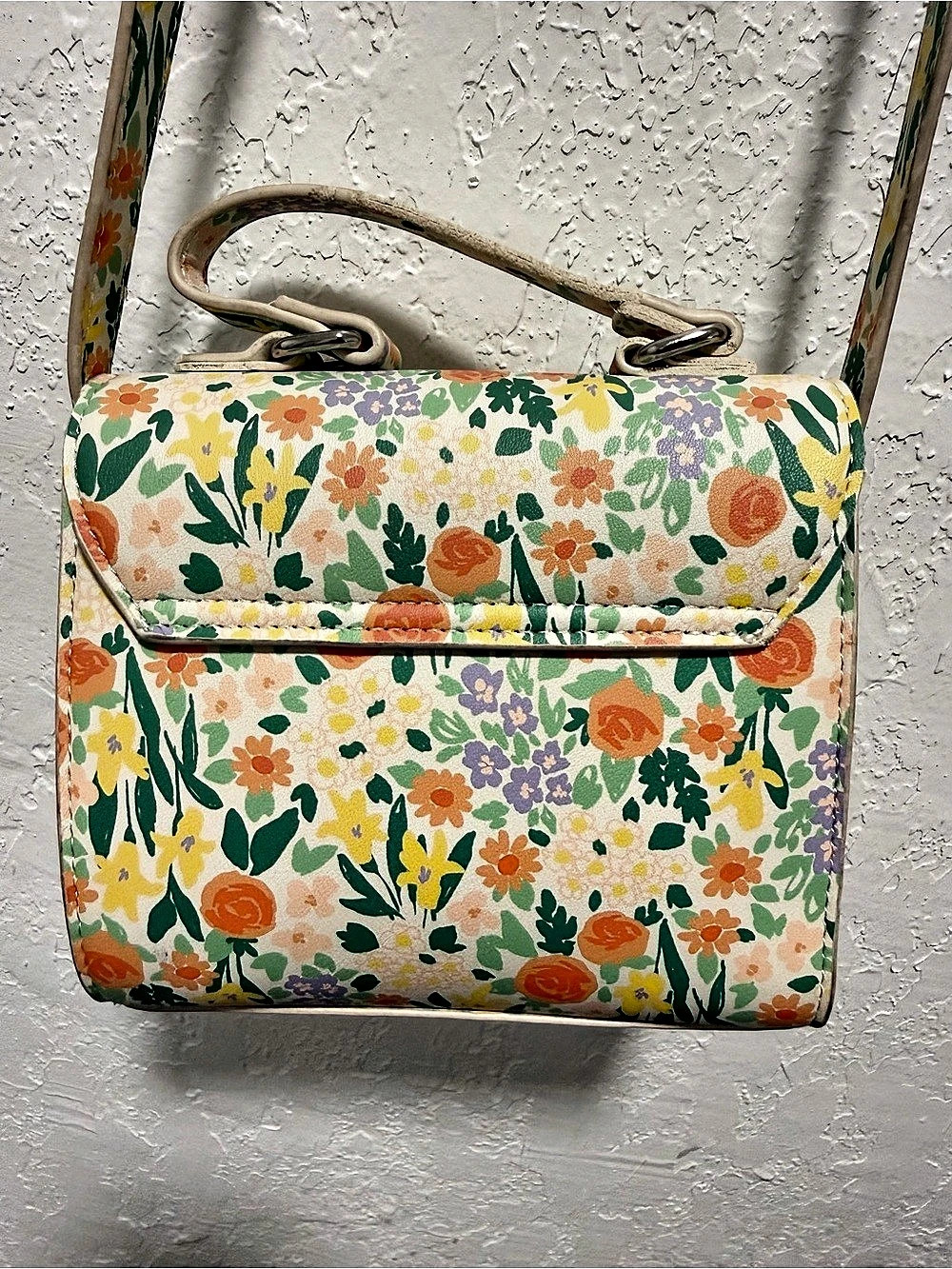 Floral Crossbody Bag in Multicolor Like New